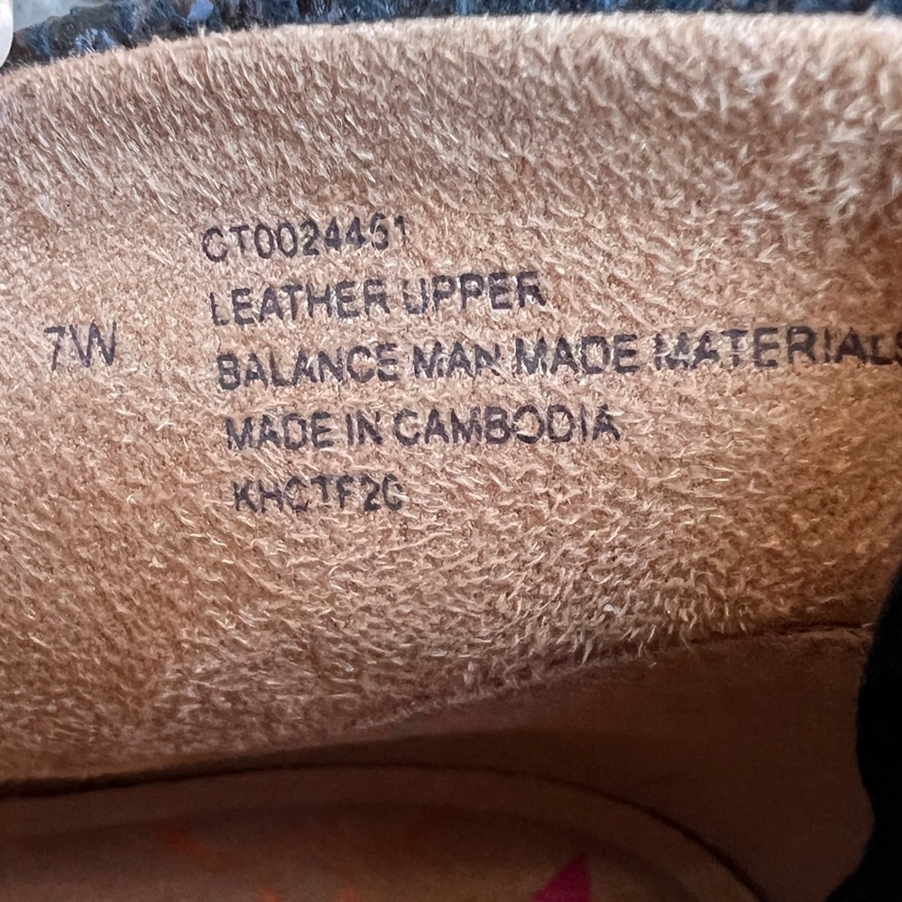 Comfortiva Norby Black Suede Snakeskin Ankle Bootie Comfort Sz 7W - Picture 10 of 11